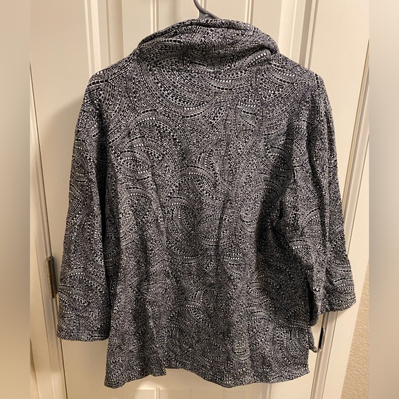 chicos weekends size 2 Pullover Top 3/4 Sleeve Stretch Shirt Medium 12 Black Wht - Picture 7 of 7